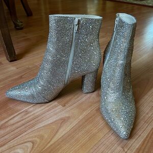 Betsey Johnson Cady Light Gold booties